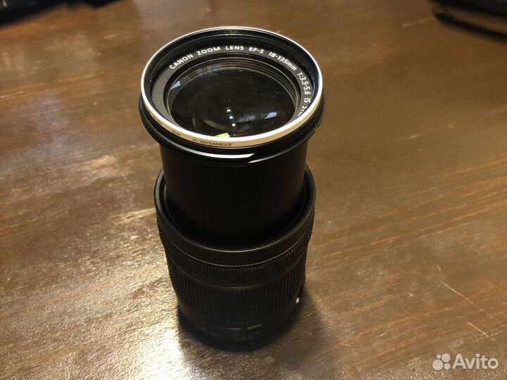 Объектив Canon EF-S 18-135mm f/3.5-5.6 IS
