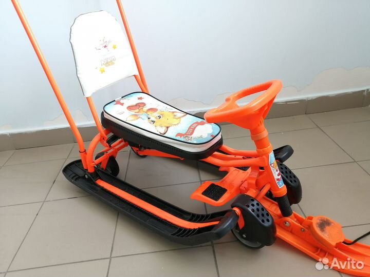 Снегокат с ручкой и колёсами Nika Kids