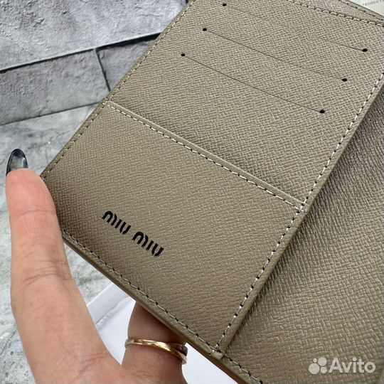Обложка Miu Miu на паспорт