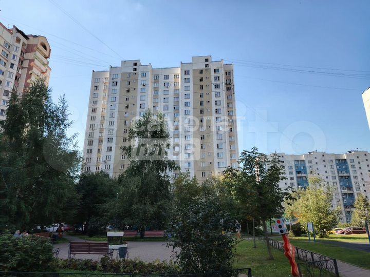 Доля в 3-к. квартире, 73,8 м², 16/17 эт.