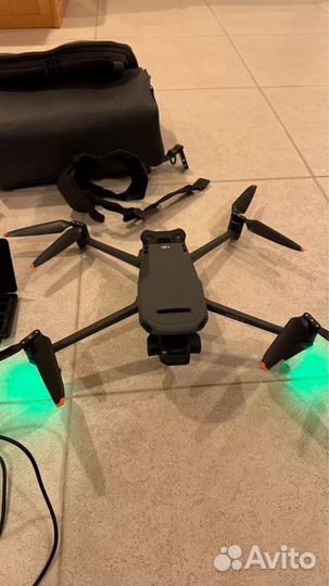 Квадрокоптер DJI Mavic 3 Pro fly more combo RC