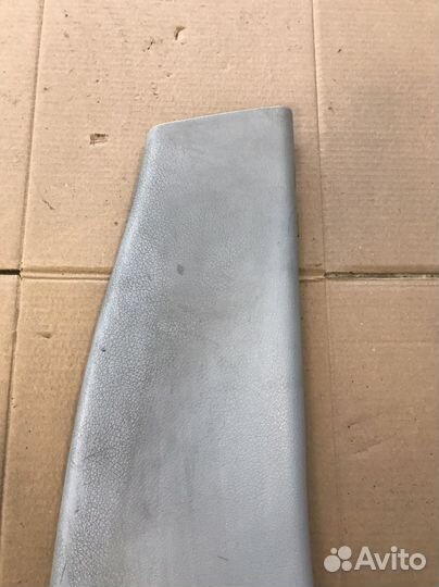 Обшивка средней стойки Mercedes W203 (3022)