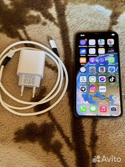 iPhone Xs Max, 64 ГБ