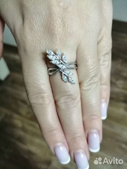 Серебряное кольцо