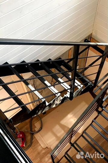 Лестница из листового металла