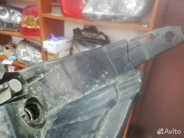 Фара Nissan Teana 2