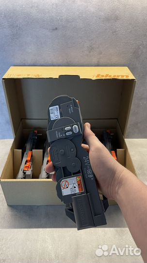 Сервопривод blum aventos servo-drive 21FA001