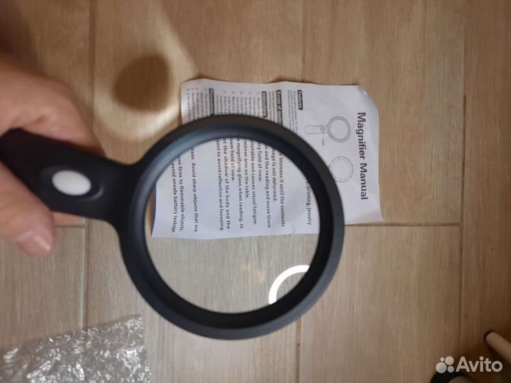 Увеличительное стекло лупа с подсветкой