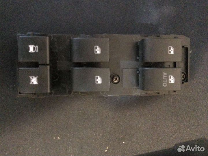 Блок кнопок стеклоподъемников Chevrolet Captiva