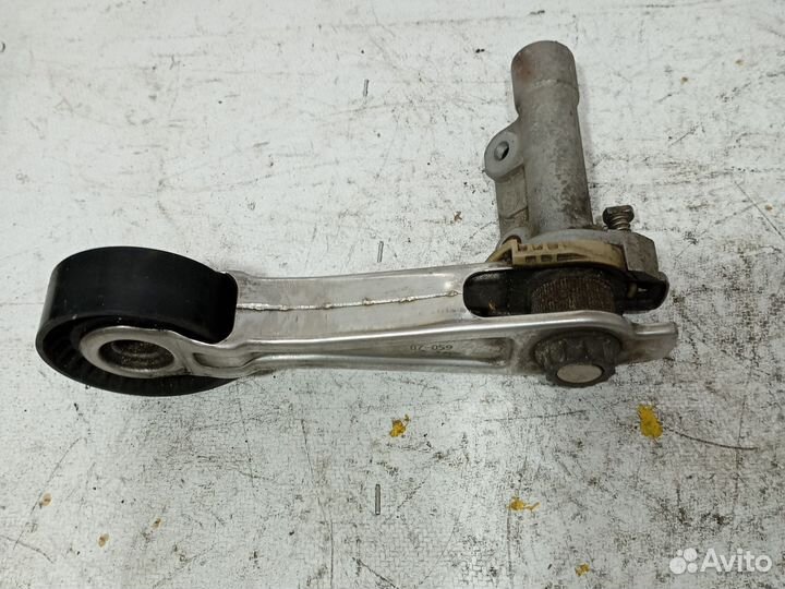 Натяжитель ремня генератора Peugeot 308