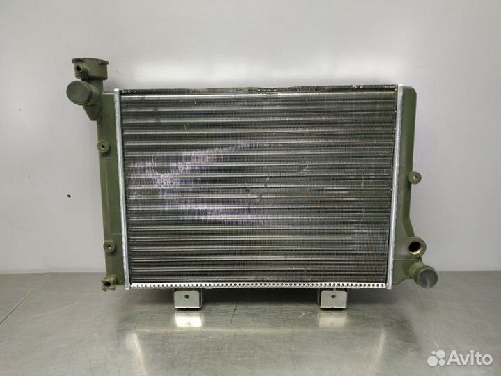 Радиатор охлаждения двигателя Ваз 2106 1976 - 2005
