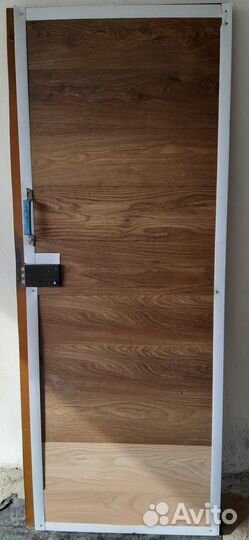 Дверь входная металлическая левая б/у