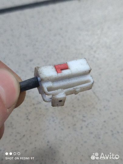 Датчик abs задний правый Kia Rio 3