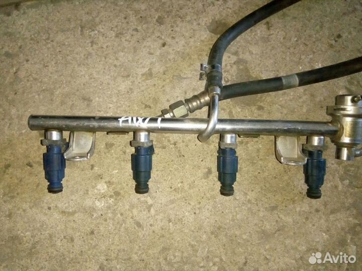 Топливная рампа С форсунками двс AWT 1.8T