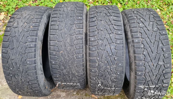 Pirelli Ice Zero 215/60 R16 99T