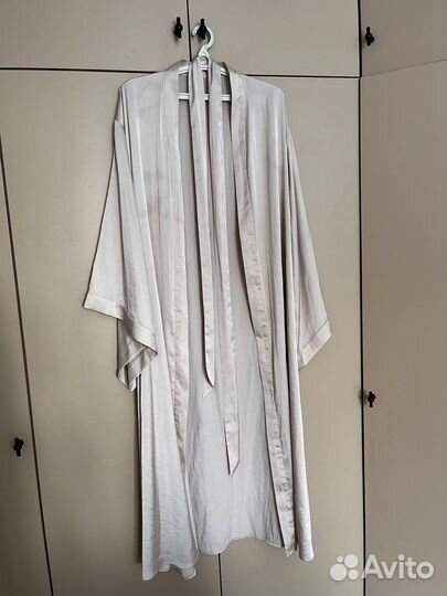 Атласный халат