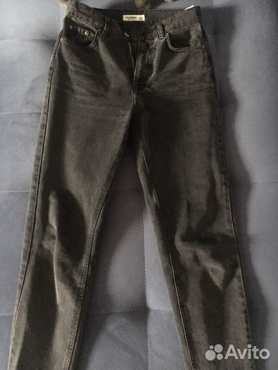 Джинсы mom fit pull&bear