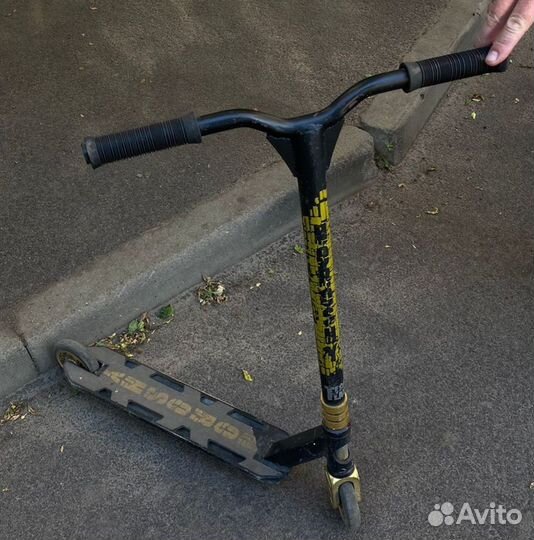 Трюковой самокат