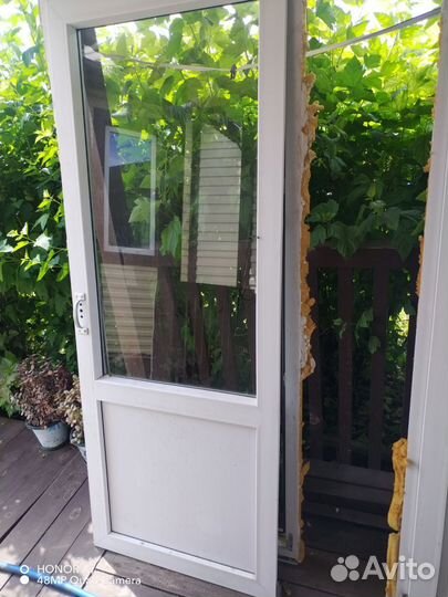 Двери межкомнатные пластиковые бу