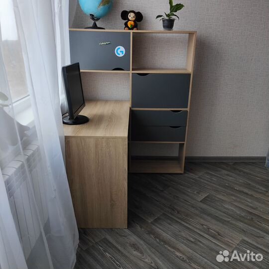 Компьютерный стол