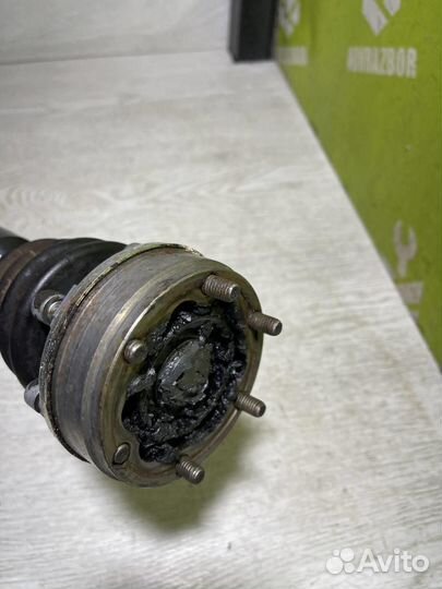 Полуось передняя правая Шкода Октавия А4