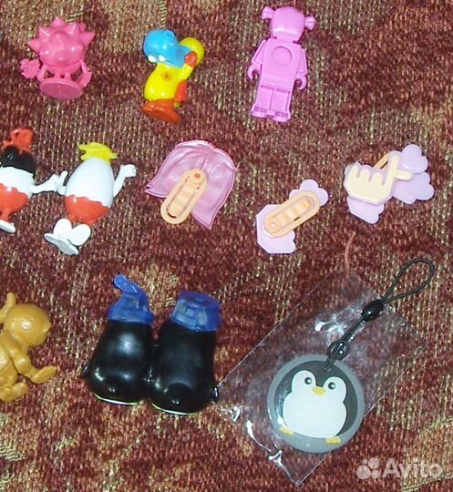 Игрушка мелкая из Магнита киндеры и другие игрушки