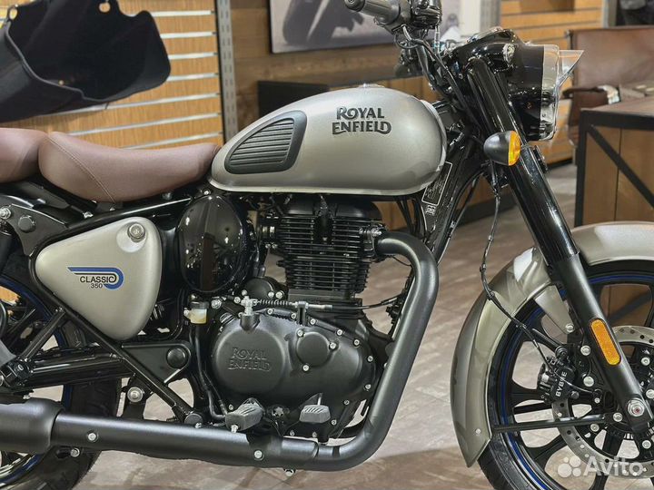 Royal Enfield Classic 350, 2024