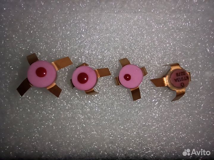 Транзисторы 970А;2т911а,Б;кт913А