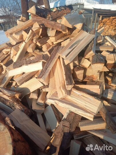 Дрова колотые, хвоя