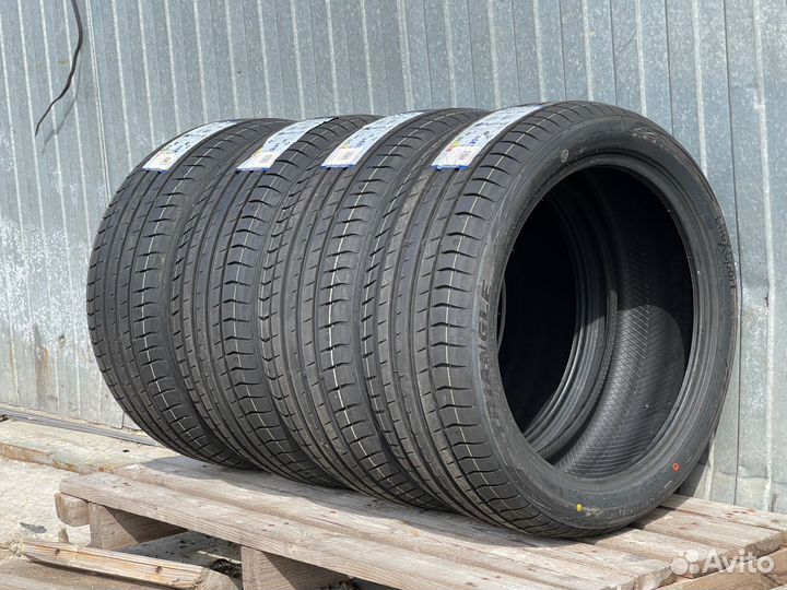 Triangle EffeXSport TH202 255/35 R20