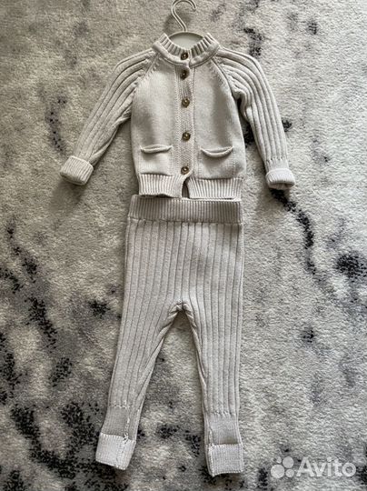 Костюм вязаный