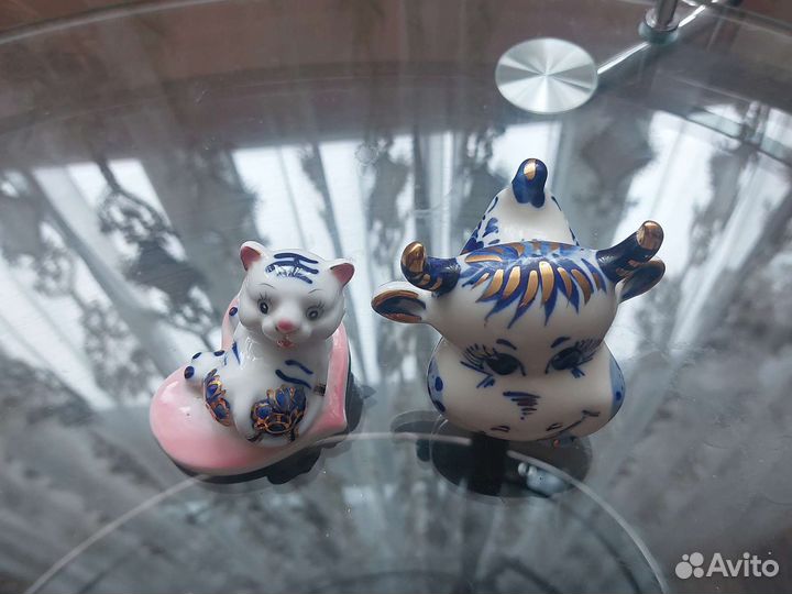 Статуэтки и копилки, разные