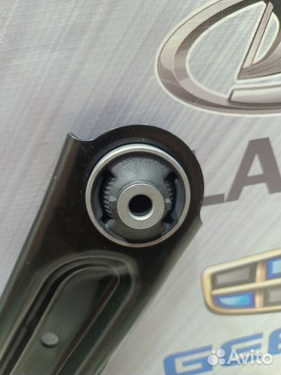 Рычаг подвески nissan X-trail T32 Прав