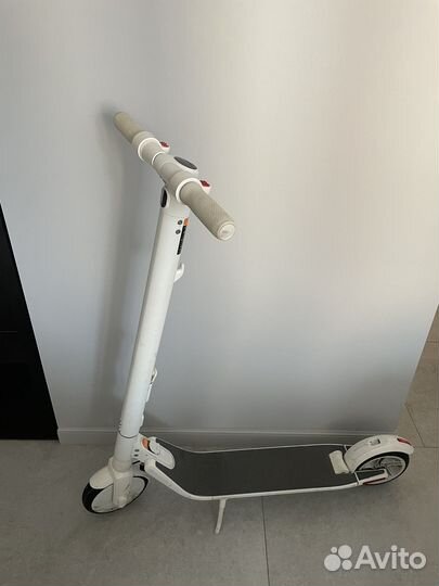 Электросамокат ninebot BY segway ES2 белый