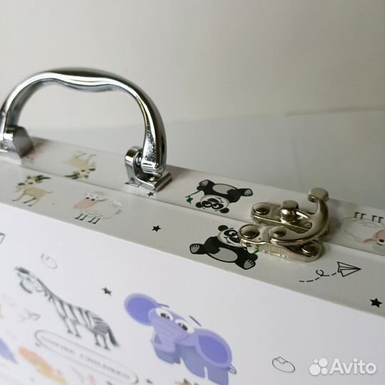 Кейс фломастеров и мелков