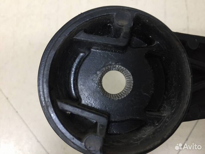 Поводок стеклоочистителя передний левый Ford Focus