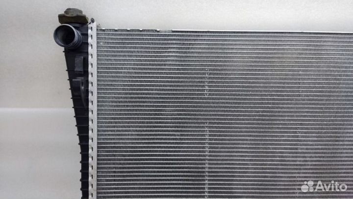 Радиатор основной Jeep Grand Cherokee Srt WK2 ESG