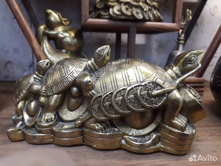 Бронзовые черепахи