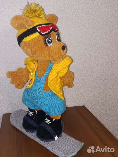 Плюшевый мишка сноубордист