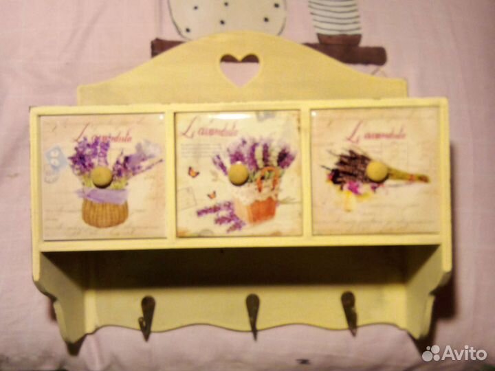 Полка навесная кухонная