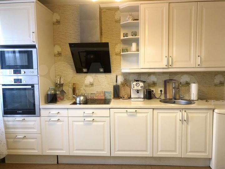 3-к. квартира, 80,2 м², 3/25 эт.