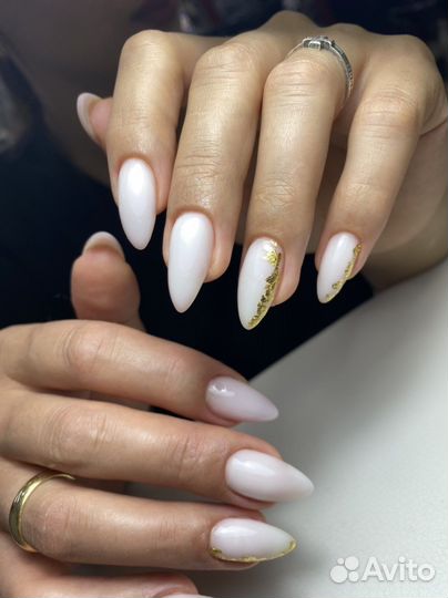 Мастер по маникюру, педикюру, бровей