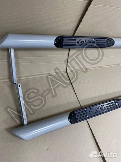 Пороги труба люкс с проступью на Ниву 2131
