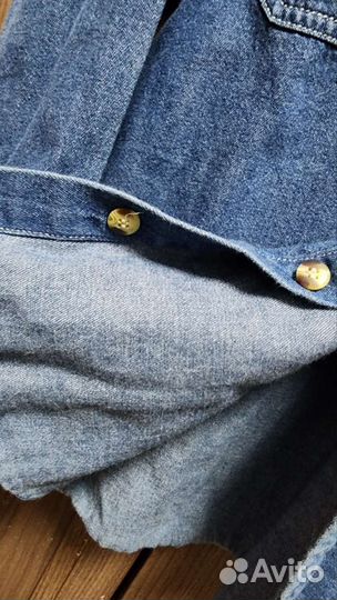 Джинсовая рубашка