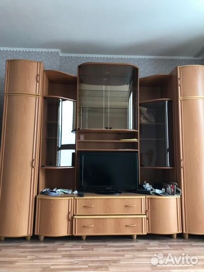 Стенка + журнальный столик