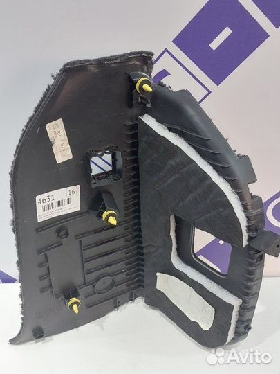 Обшивка багажника правая Land Rover Range Rover