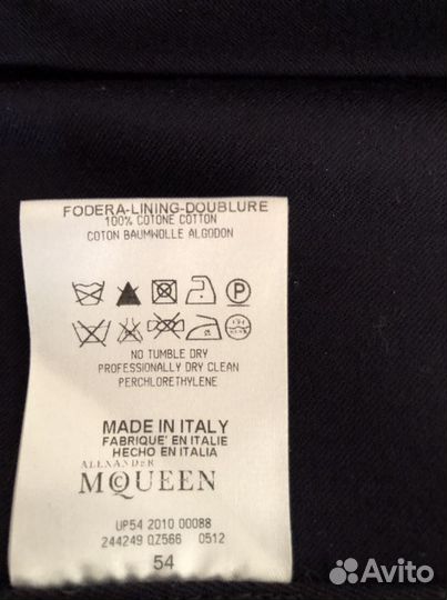 Костюм Alexander McQueen