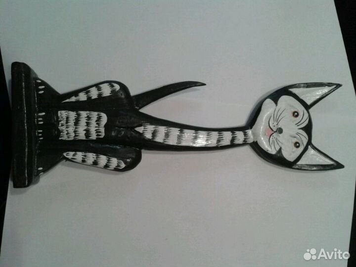 Фигурка деревянная 