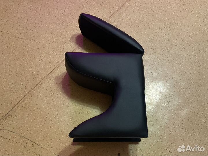 Подлокотник в автомобиль