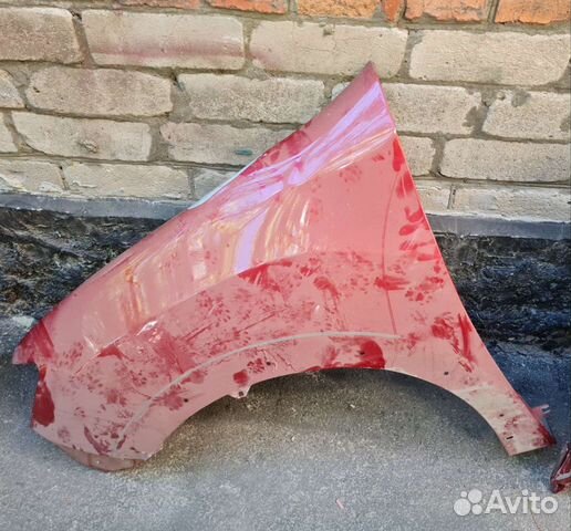 Крыло левое Reno Sandero Stepway 2017